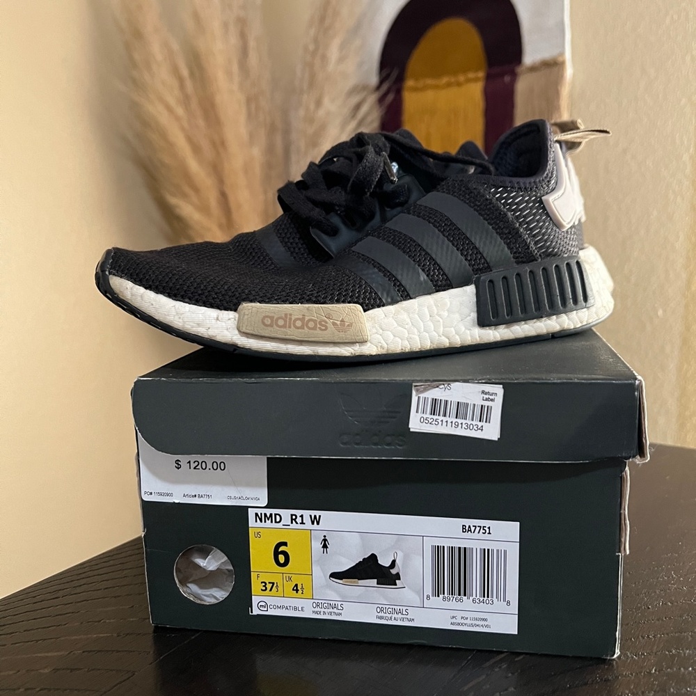 Women's Adidas NMD Size 6